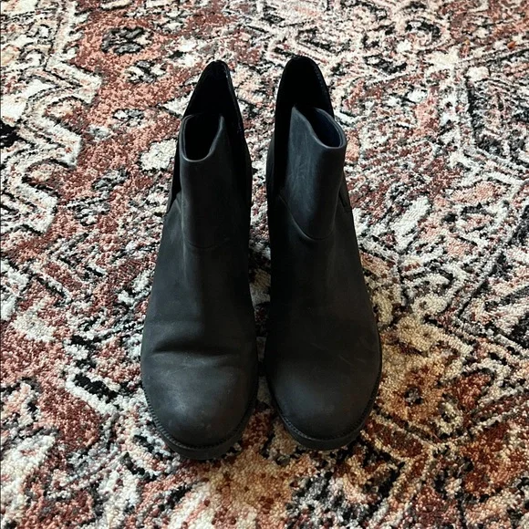 Clark’s Black chunky bootie size 8.5 - Picture 2 of 6